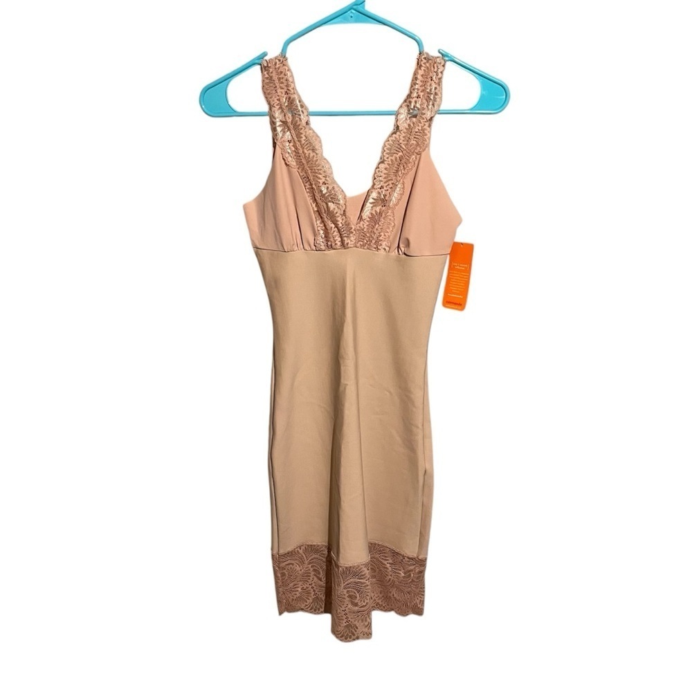 Commando Womens Sleeveless V Neck Lace Hem Slip Dress Rose Beige Size M